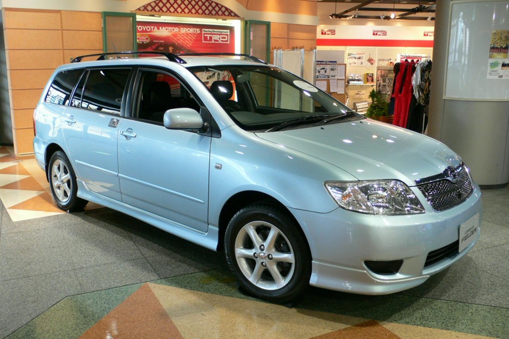 Toyota fielder фото